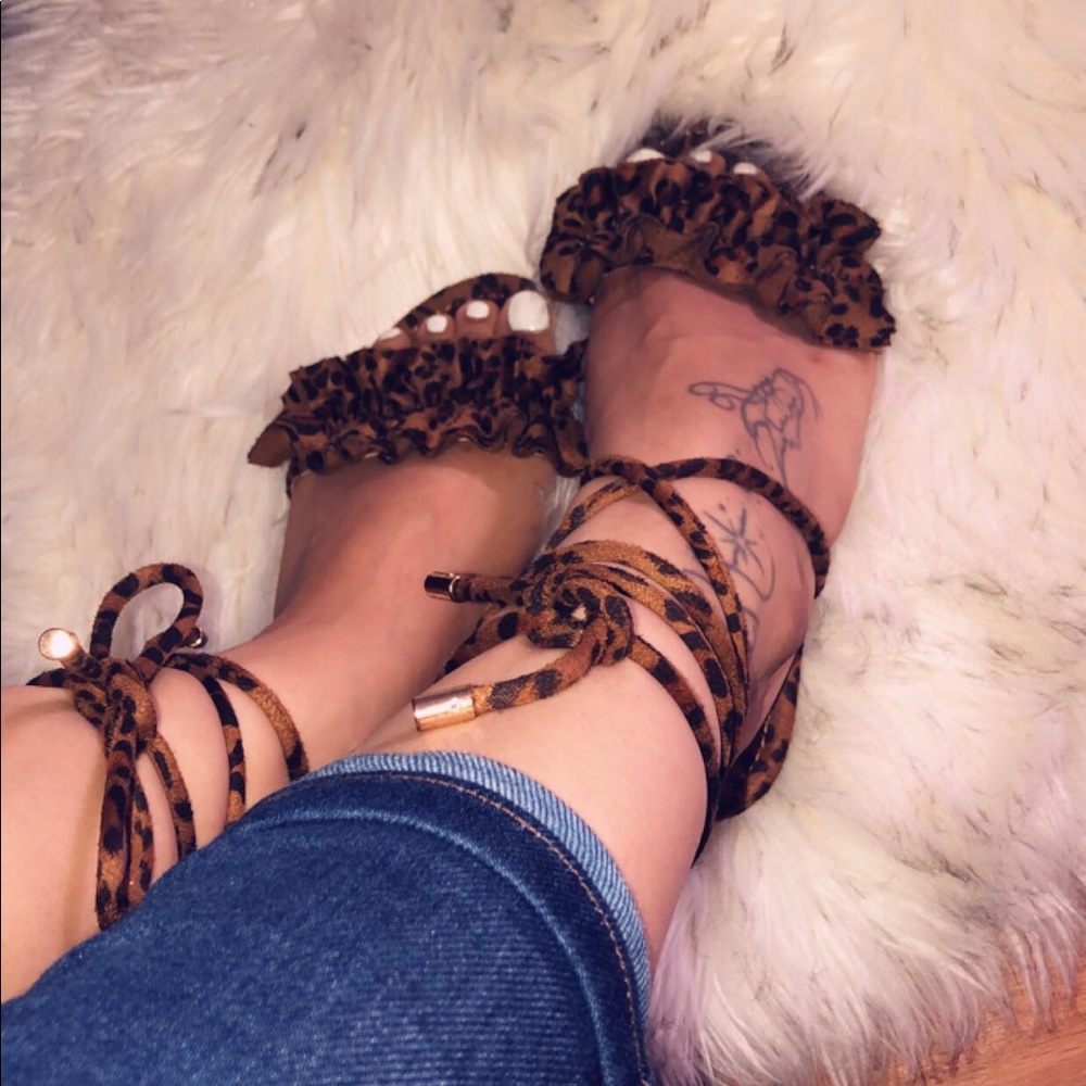 Fashion Nova leopard 🐆 Sandals 🥀